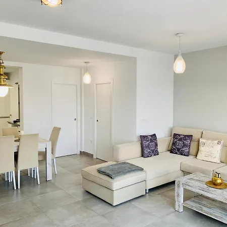 Sun Kissed Beach House Familias *