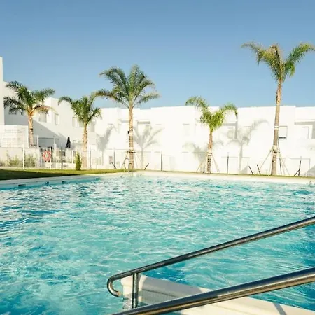 Sun Kissed Beach House Familias * Conil De La Frontera