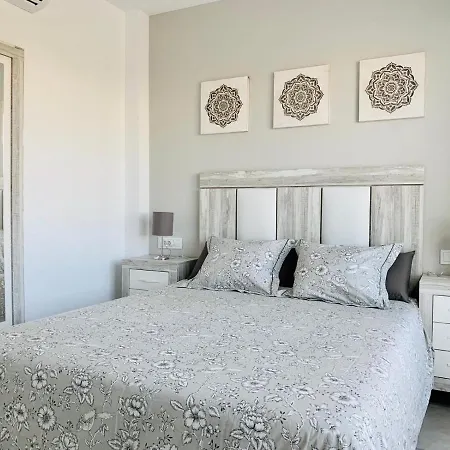 Sun Kissed Beach House Familias